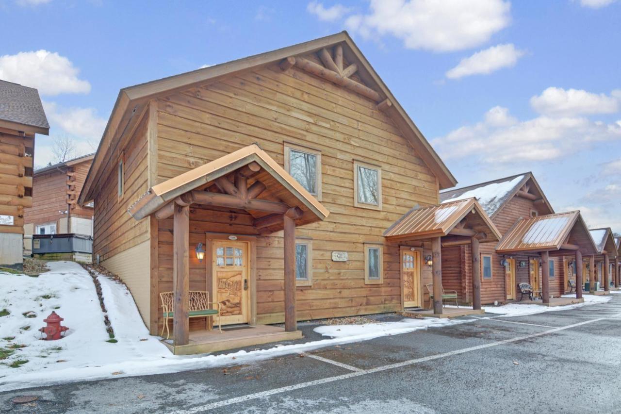 The Lodges At Sunset Village McHenry Exterior photo
