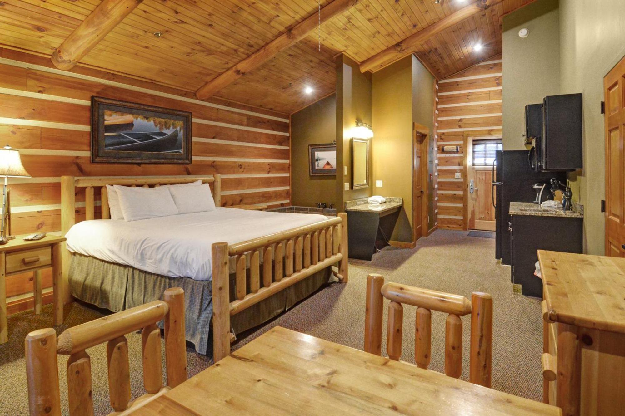 The Lodges At Sunset Village McHenry Room photo
