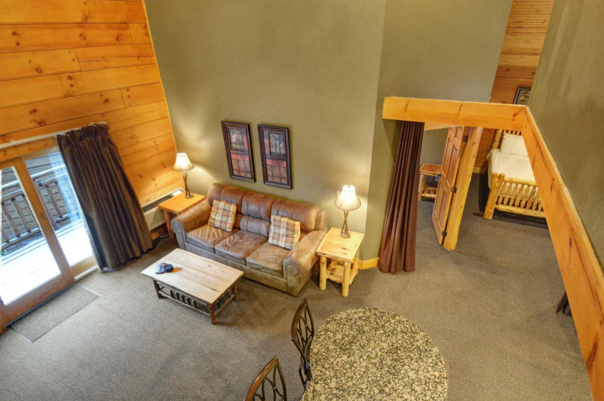 The Lodges At Sunset Village McHenry Room photo