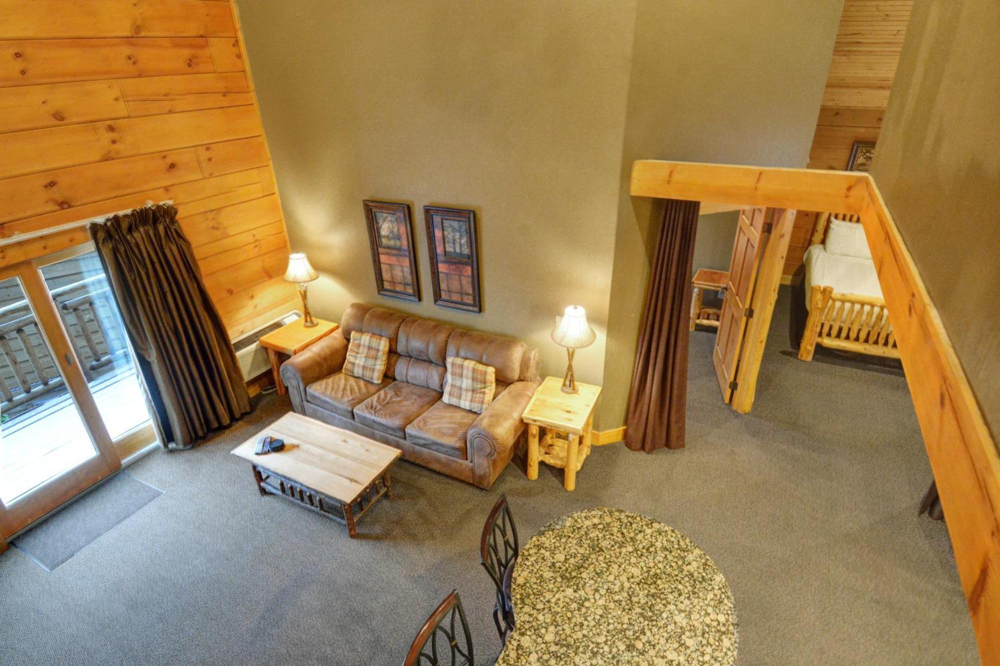 The Lodges At Sunset Village McHenry Room photo