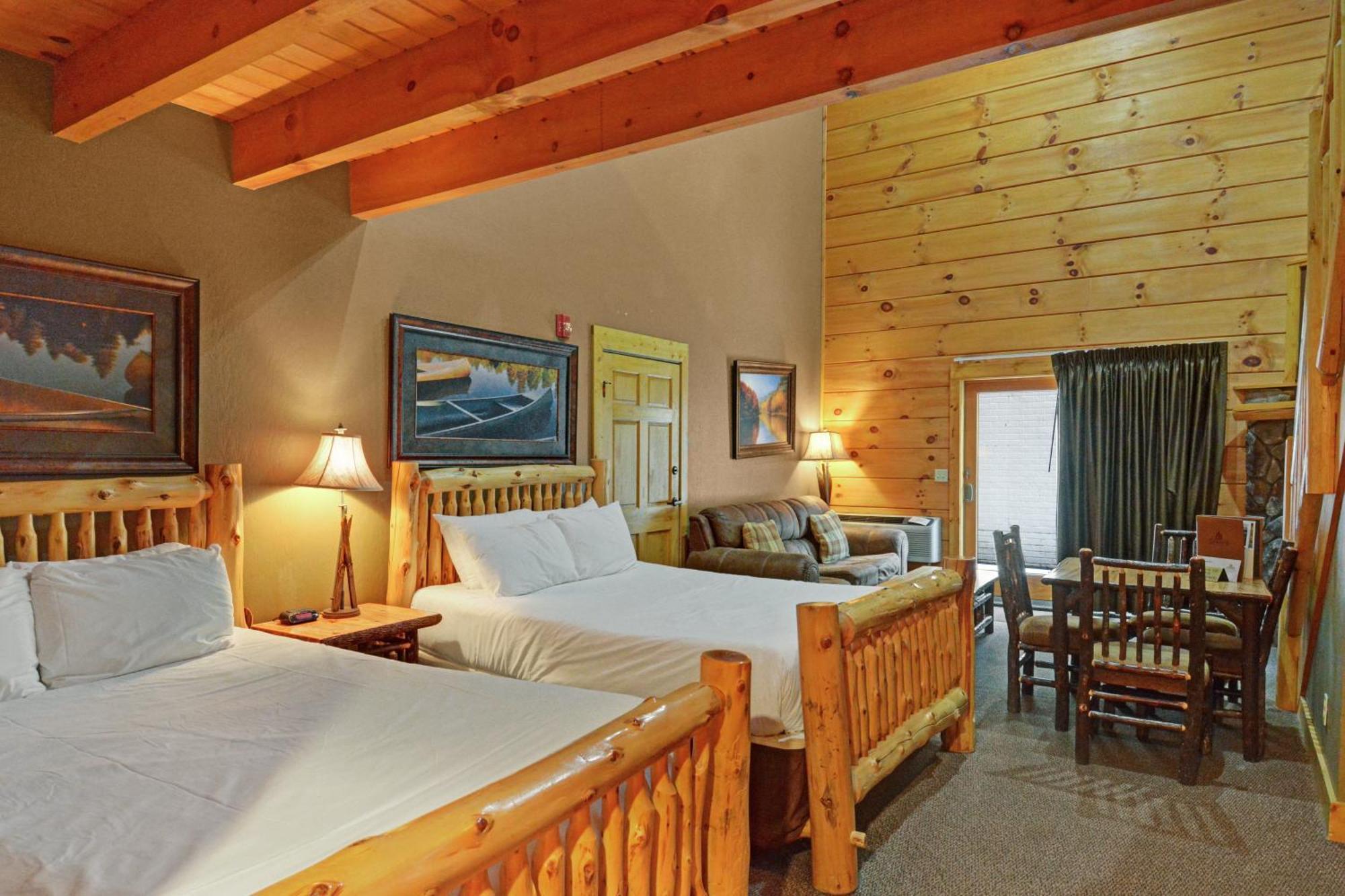 The Lodges At Sunset Village McHenry Room photo