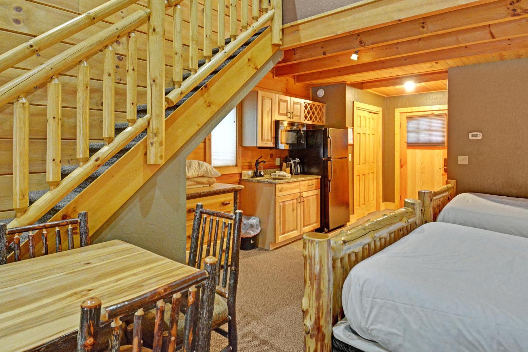 The Lodges At Sunset Village McHenry Room photo