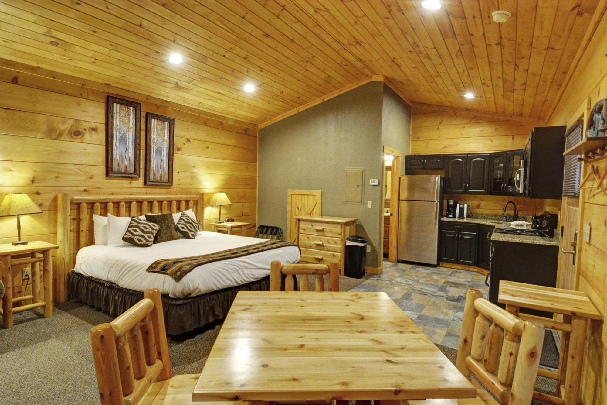The Lodges At Sunset Village McHenry Room photo