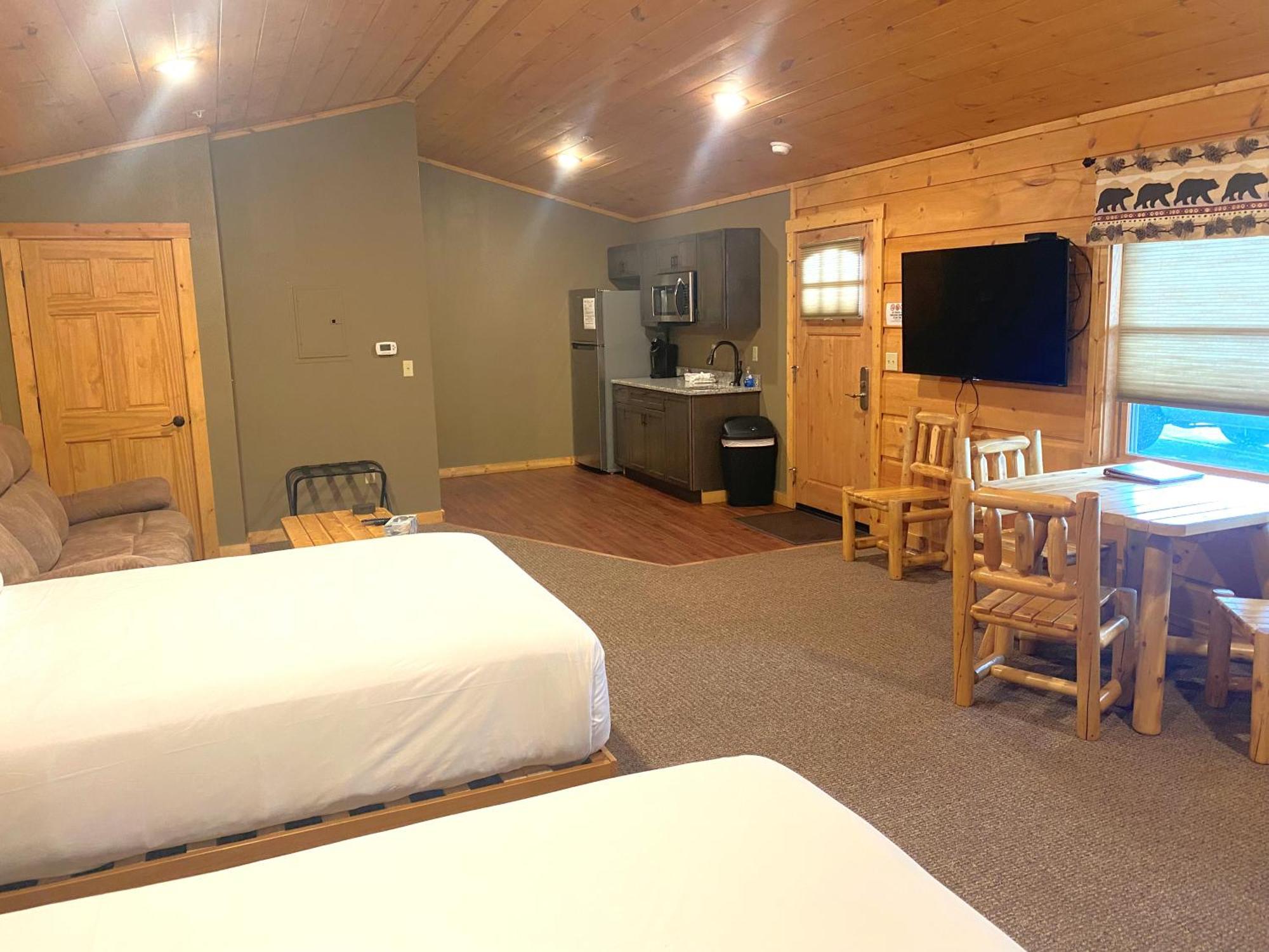 The Lodges At Sunset Village McHenry Room photo