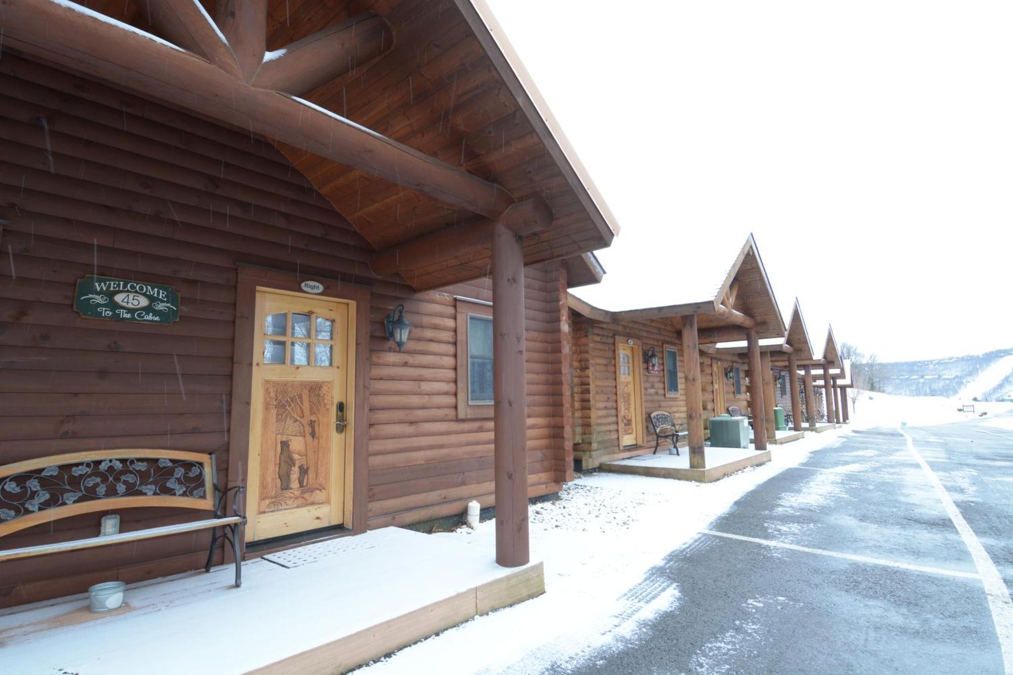 The Lodges At Sunset Village McHenry Room photo