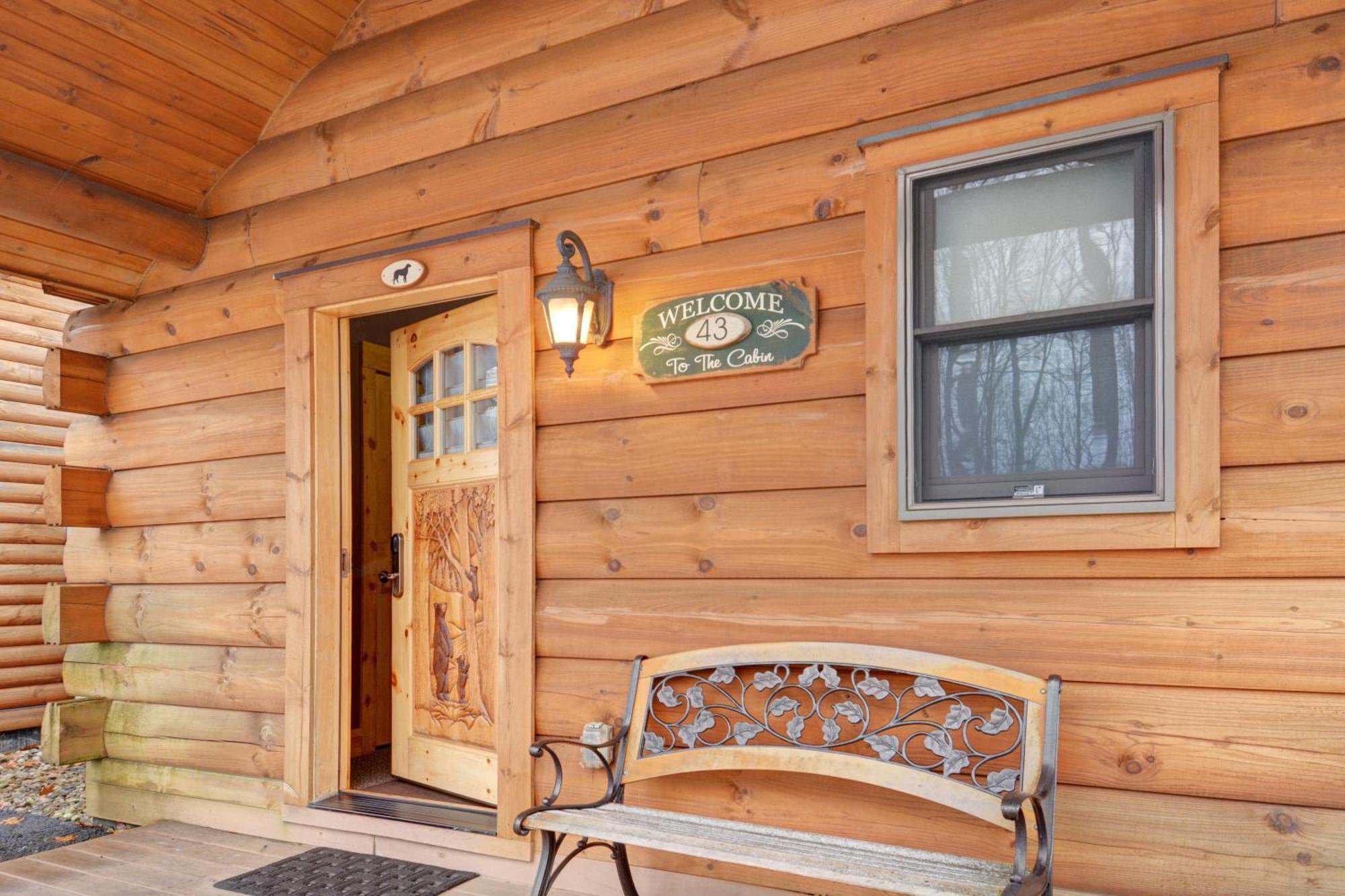 The Lodges At Sunset Village McHenry Room photo