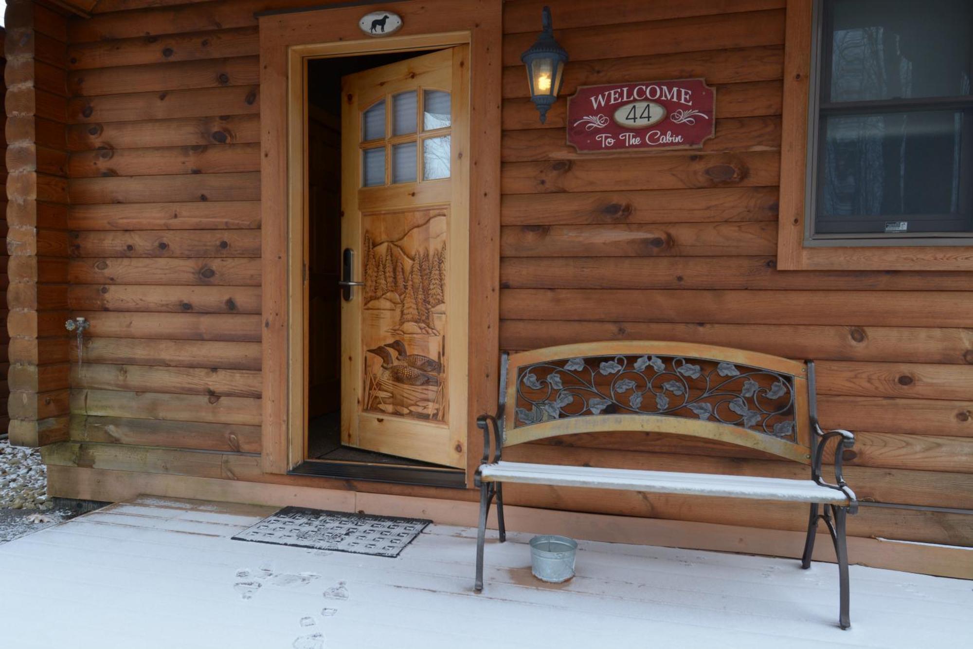 The Lodges At Sunset Village McHenry Room photo