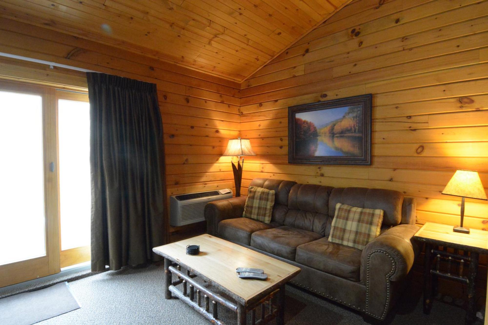 The Lodges At Sunset Village McHenry Room photo