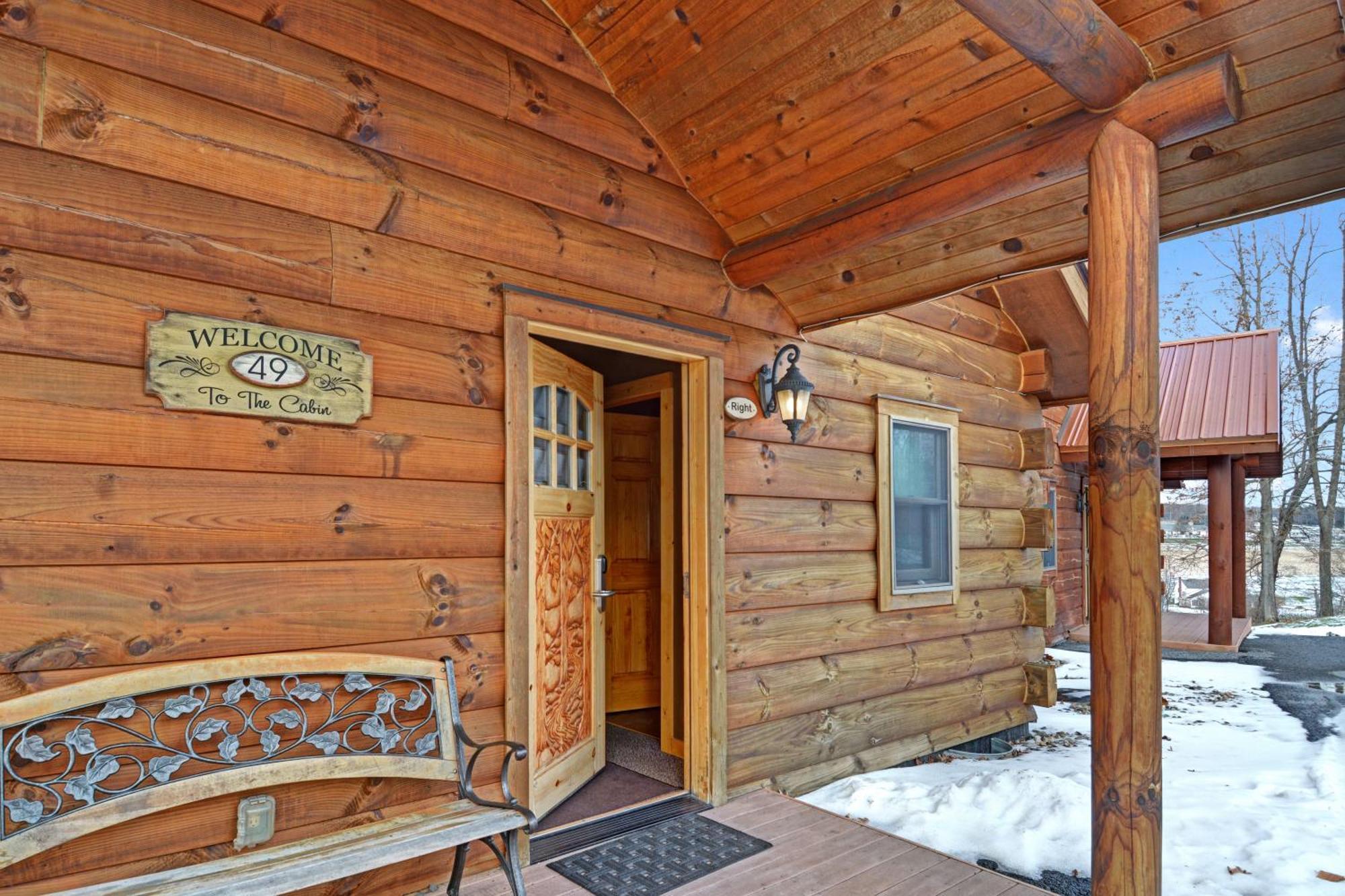 The Lodges At Sunset Village McHenry Room photo