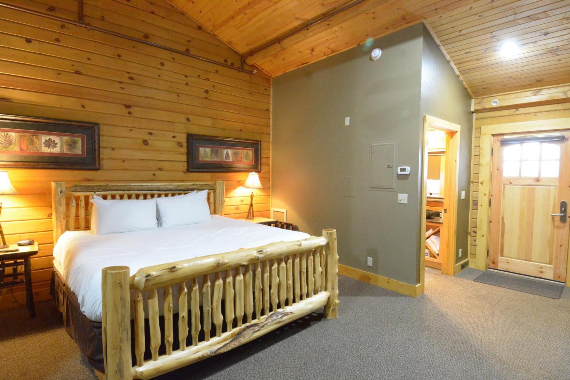 The Lodges At Sunset Village McHenry Room photo