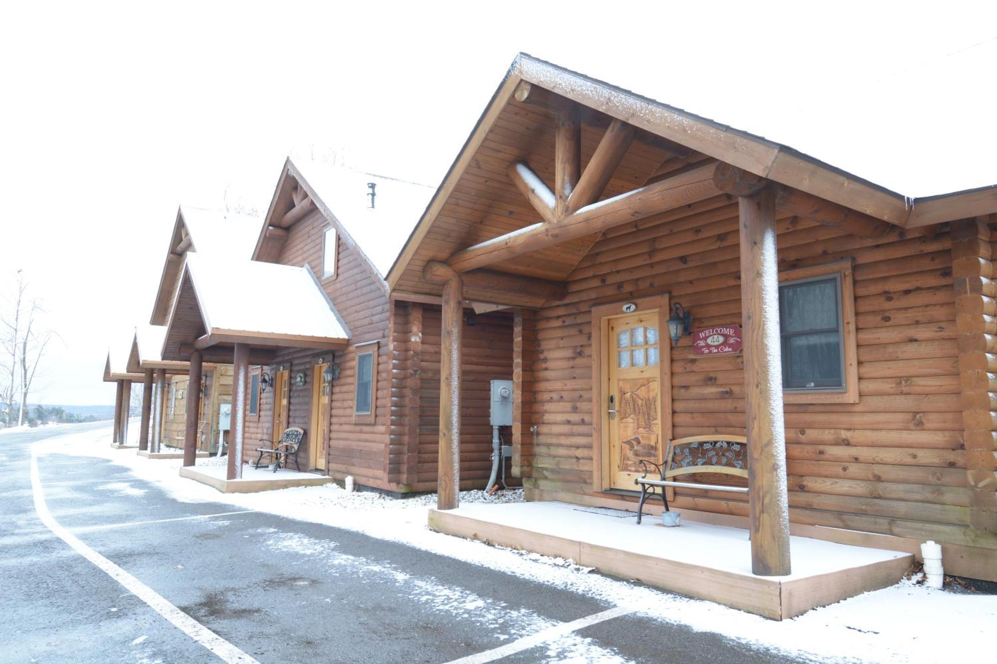 The Lodges At Sunset Village McHenry Room photo